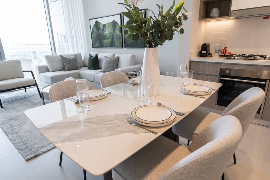 Elegant 1BR LIV Marina Dubai World-Class Amenities - Image 23