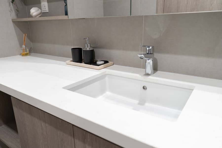 Elegant 1BR LIV Marina Dubai World-Class Amenities - Image 34