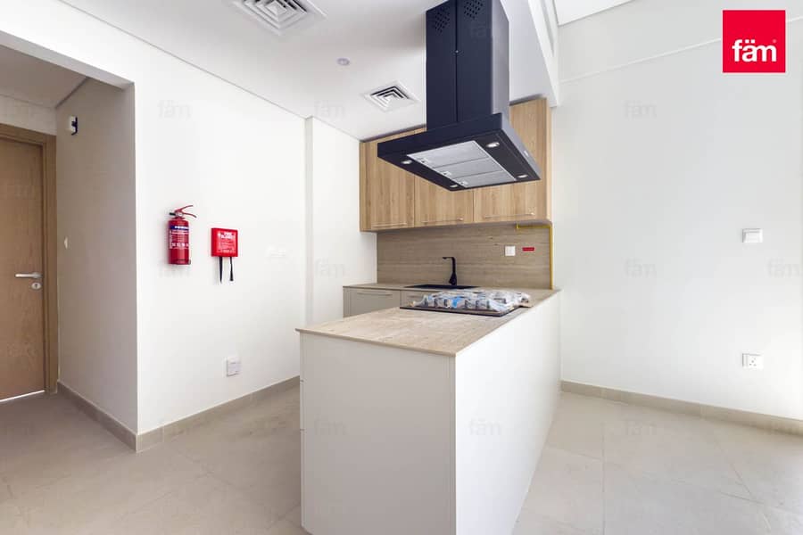 Brand New | Vacant | Unfurnished | Market Price - Image 3