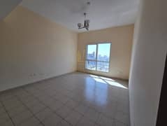 للبيع شقة 2 غرف نوم مع اطلالة مفتوحة في المجاز 2