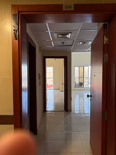 شقة في جلوبال جرين فيو،منطقة مركز الأعمال،المدينة العالمية 1 غرفة 570000 درهم - 13659751