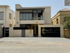 فيلا فاخرة للبيع في الروضة 2ساكن تجاري 5 غرف ماستر، مجلس وصالتين بسعر شامل كهرباء ومكيفات ومية تملك حر