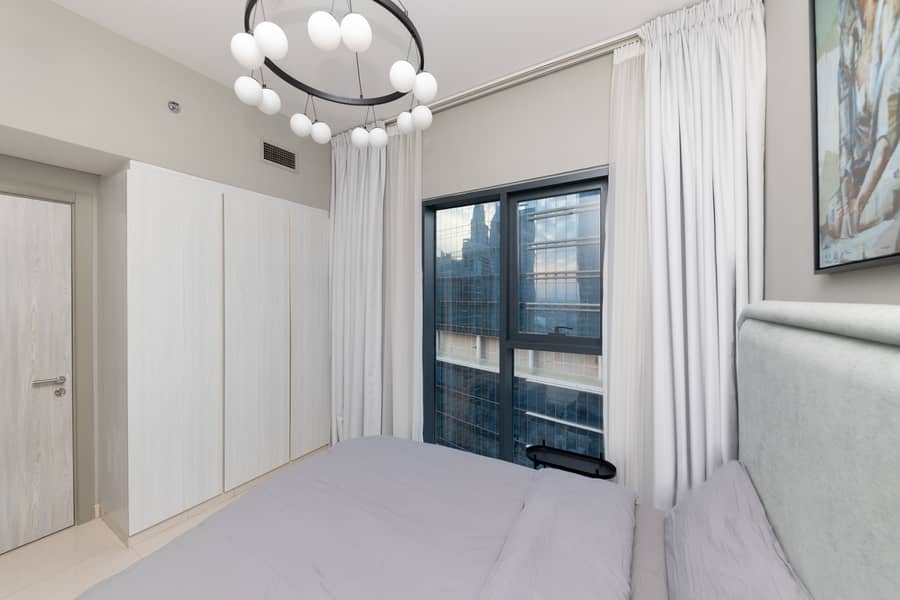 Fully furnished | High floor | City view | Ready to move in - Image 9