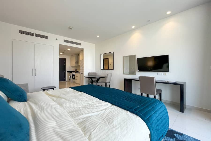 Vacant | Luxurious Amenities | Modern