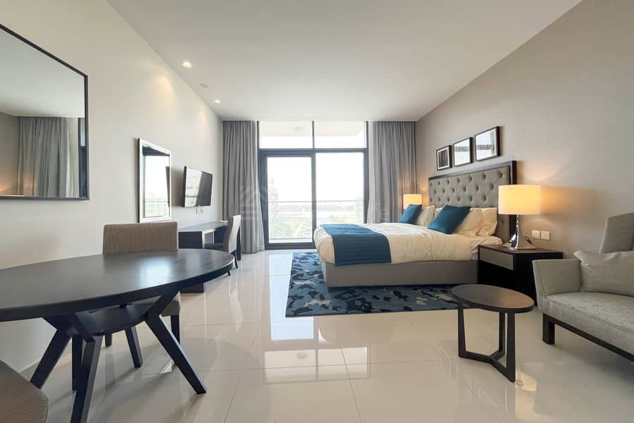 Vacant | Luxurious Amenities | Modern - Image 8