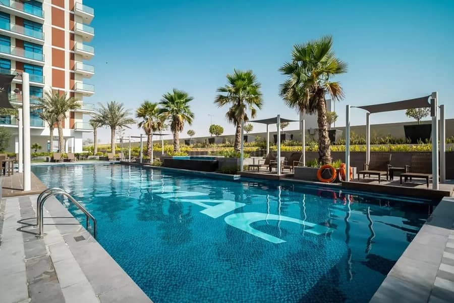 Vacant | Luxurious Amenities | Modern - Image 13