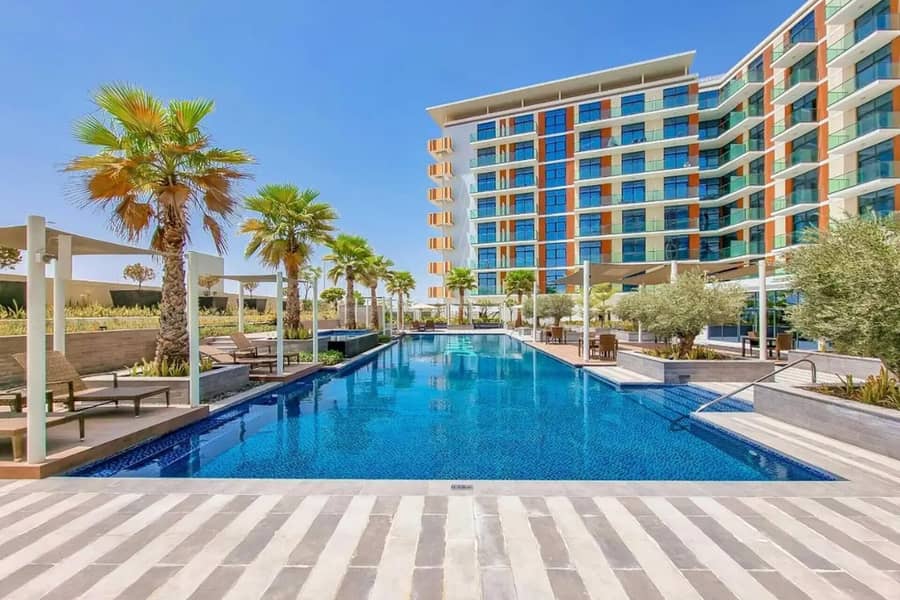 Vacant | Luxurious Amenities | Modern - Image 14