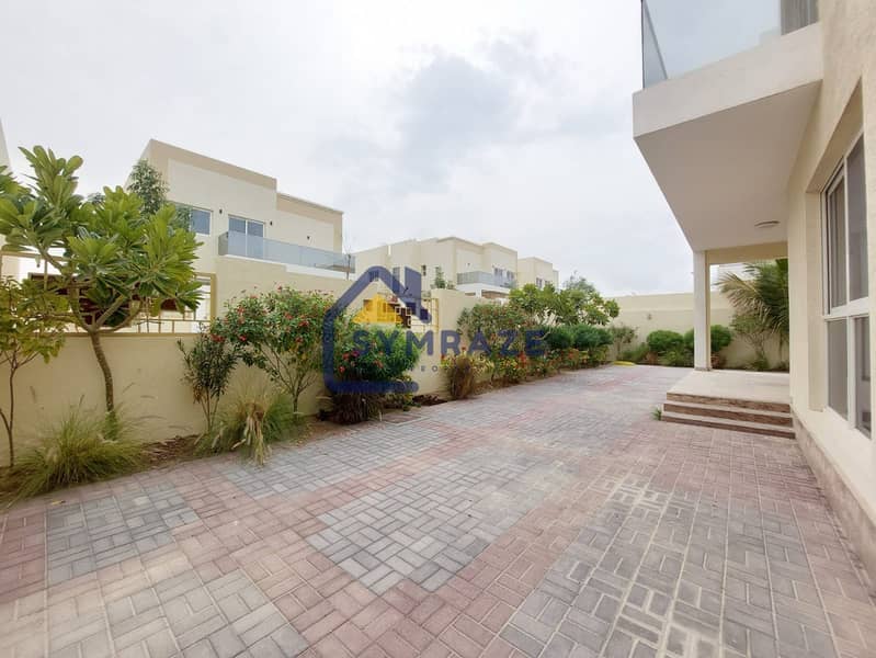 Sought-after Location | Ready To Move | Nearby School & Amenities