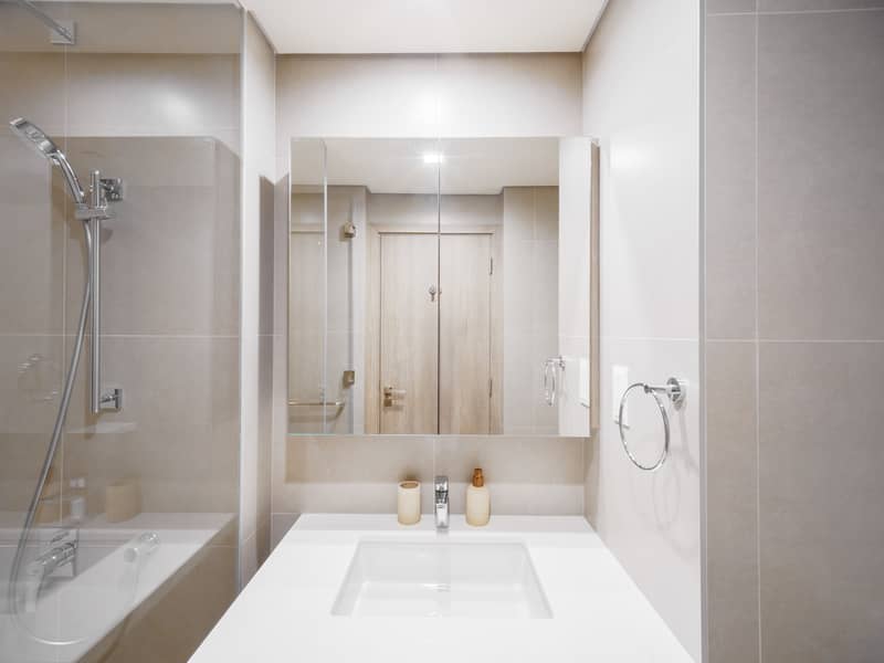 Panoramic Marina view | Private balcony - Image 17