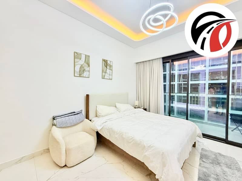 AFFORDABLE STUDIO // STYLISH INTERIORS // PEACEFUL AMBIENCE