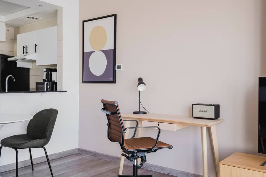 Lake View | Furnished | Flexible Terms