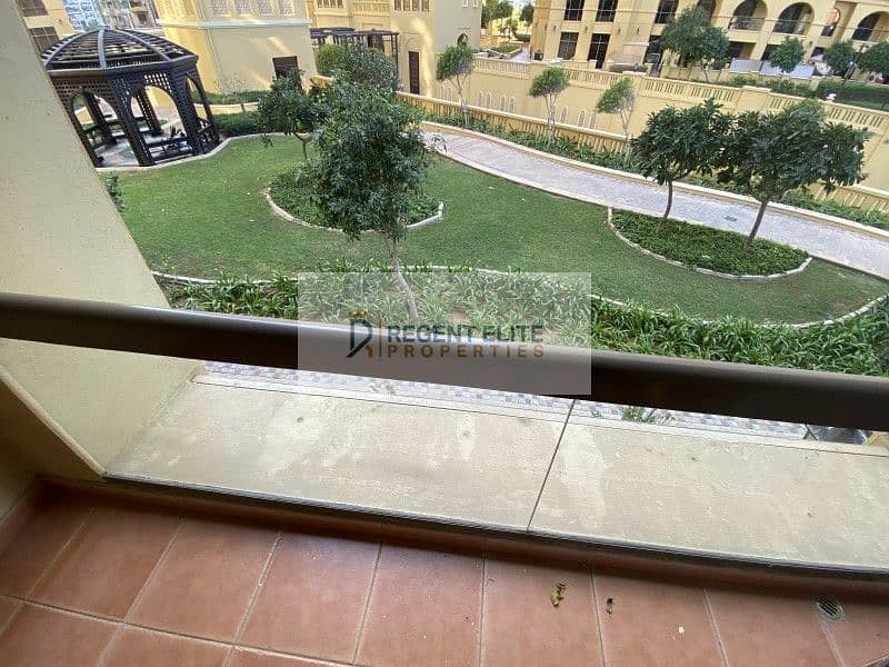 12ch-Large Furnished Studio-Low Floor-Balcony