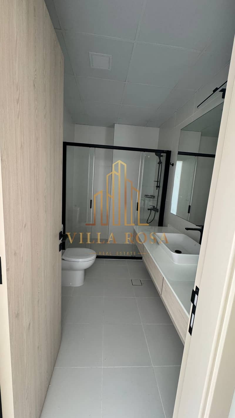 NEWEST TOWER IN SHARJAH | SEA VIEW | SPACIOUS | FOR RENT 3 BHK - Image 19