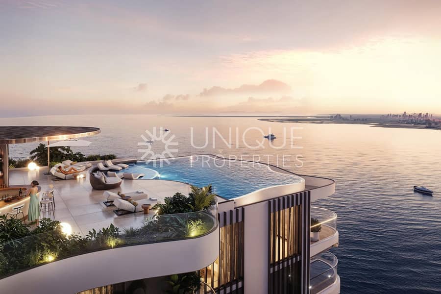 Luxury Waterfront Living | Prime Location Luxury Waterfront Living | Prime Location