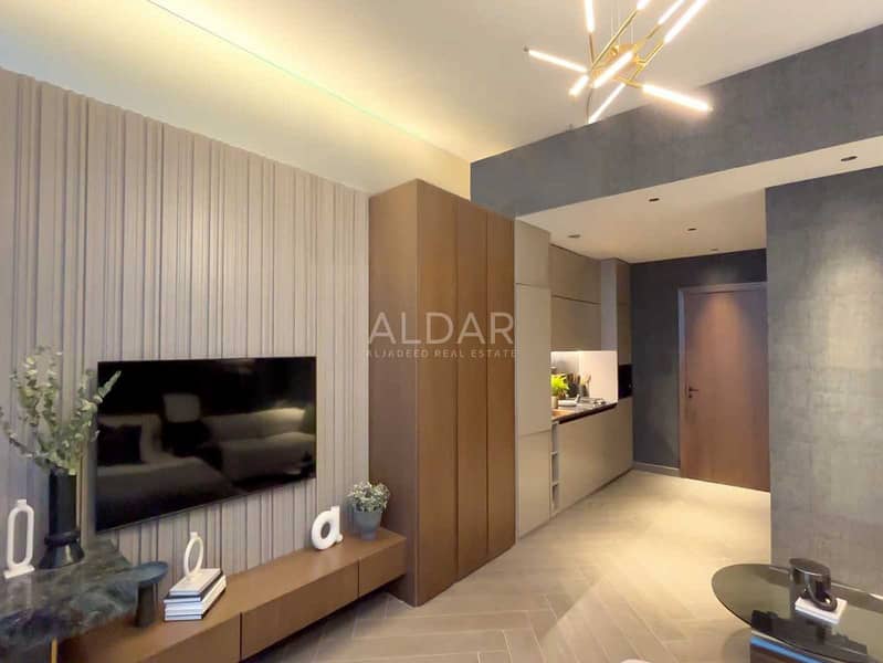 Pool View| High Rise| Near Mall|Handover Jan 2027 - Image 4