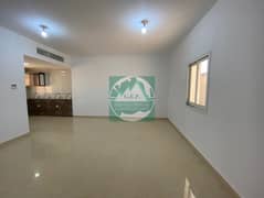 LARGE LAYOUT - BIG STUDIO - WELL-MAINTAINED