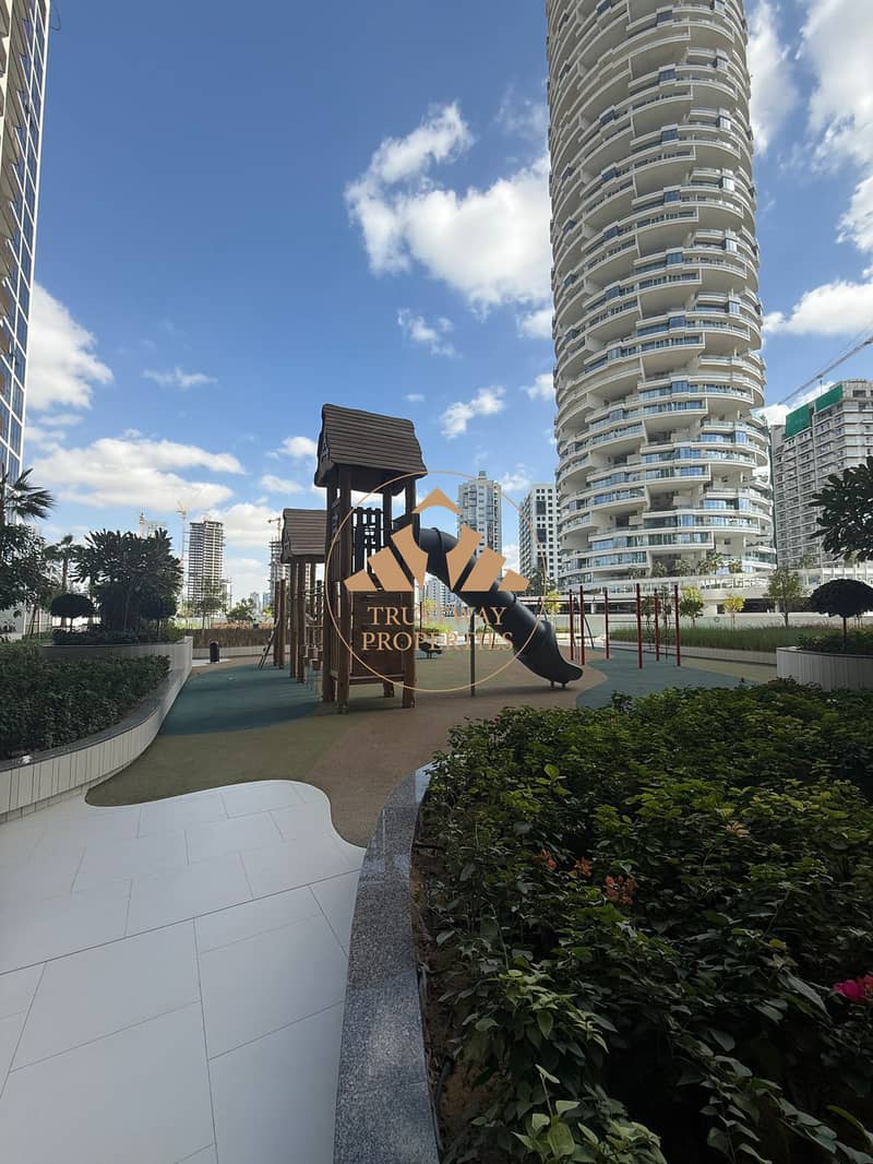 18 Amenities Outside (1). jpg