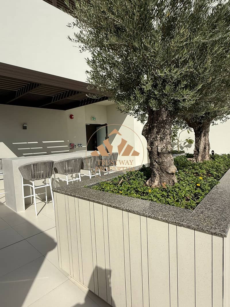 20 Amenities Outside (8). jpg