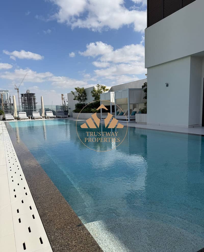 24 s. pool (2). jpg
