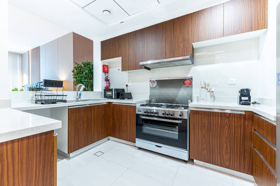 30 Kitchen 3. jpg