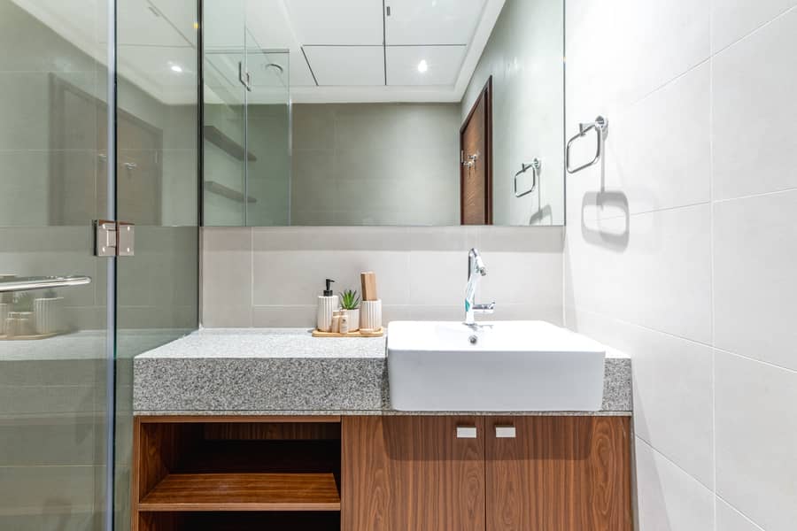 17 Washroom 3. jpg
