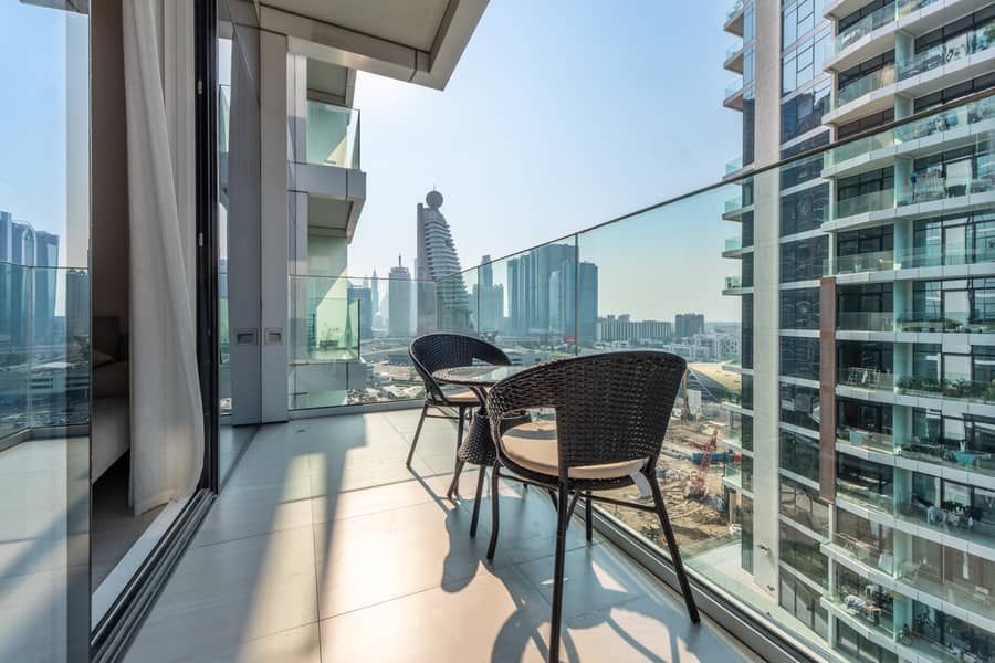 11 Balcony 1. jpg