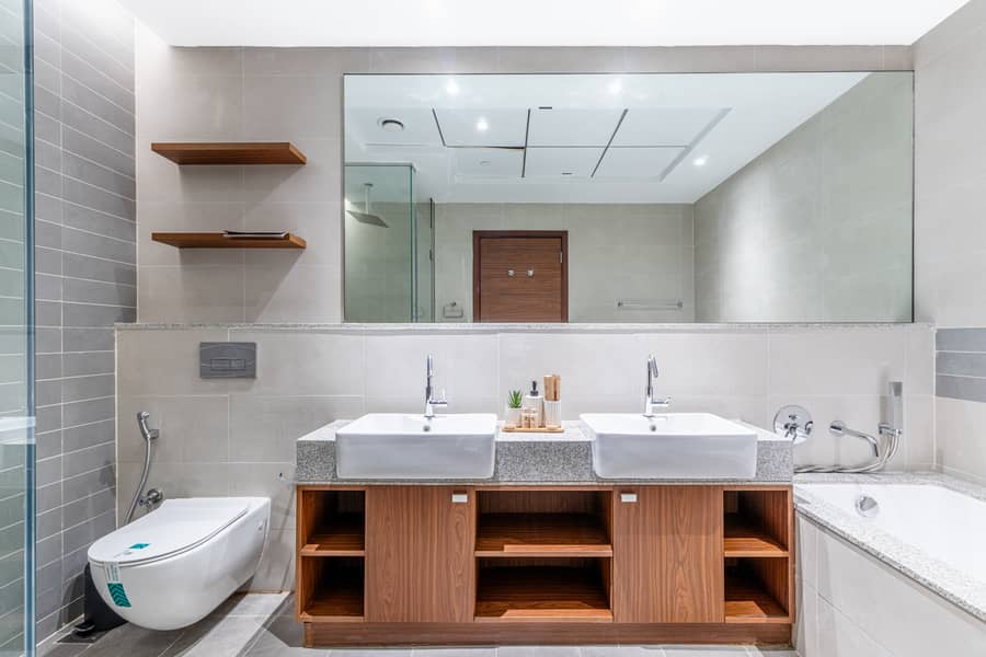 26 Washroom 5. jpg
