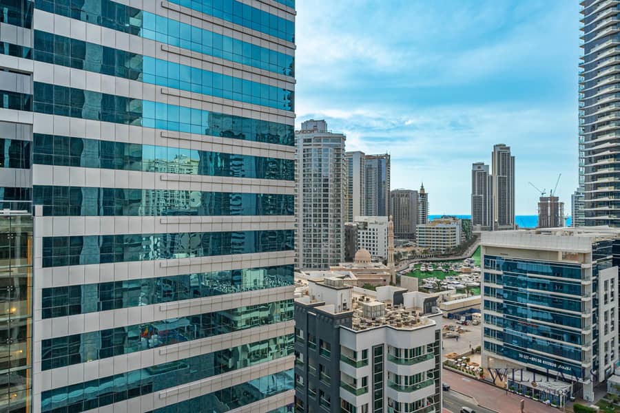 BRAND NEW | MARINA VIEWS | INFINITY POOL - Image 5