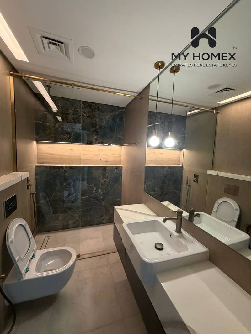 EXECLUSIVE | MOTIVATED SELLER | SPACIOUS LAYOUT - Image 11