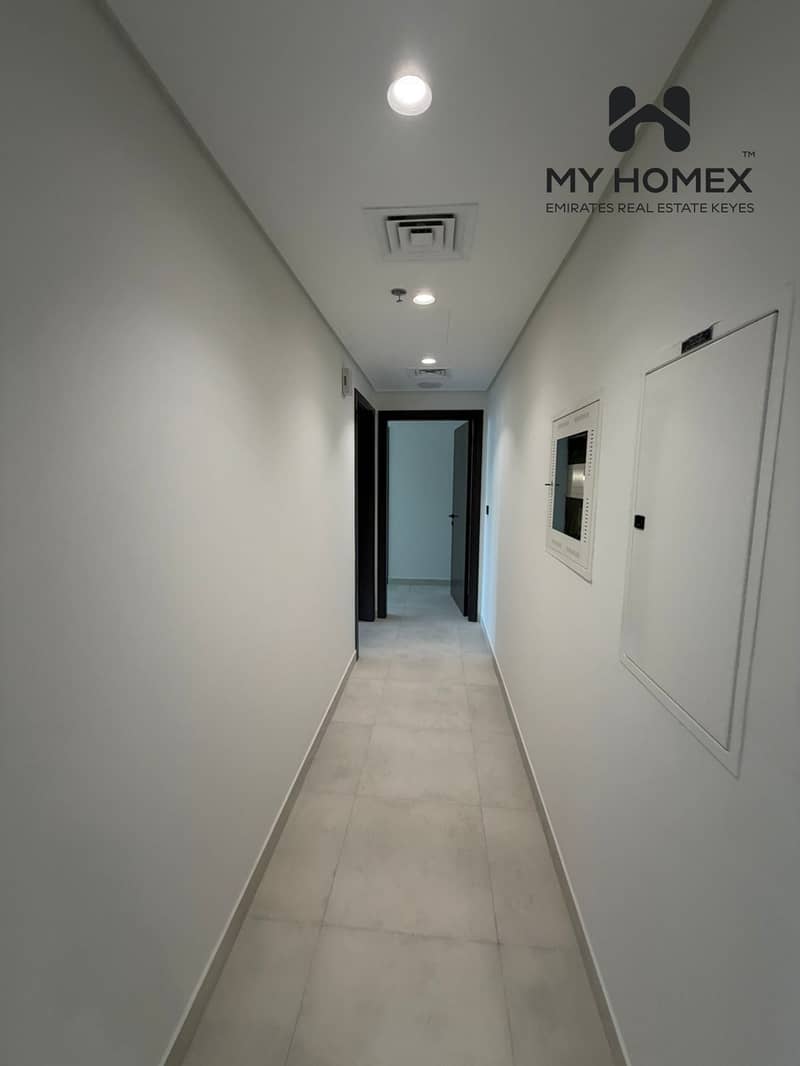 EXECLUSIVE | MOTIVATED SELLER | SPACIOUS LAYOUT - Image 13