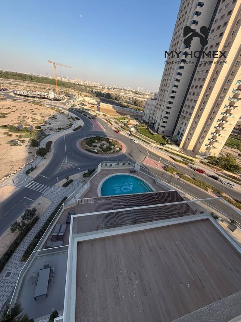 EXECLUSIVE | MOTIVATED SELLER | SPACIOUS LAYOUT - Image 23