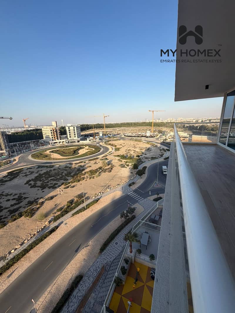 EXECLUSIVE | MOTIVATED SELLER | SPACIOUS LAYOUT - Image 24