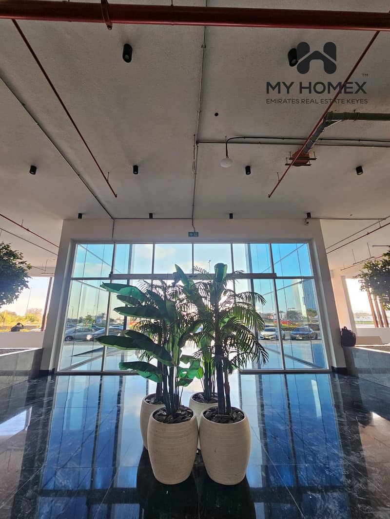 EXECLUSIVE | MOTIVATED SELLER | SPACIOUS LAYOUT - Image 30