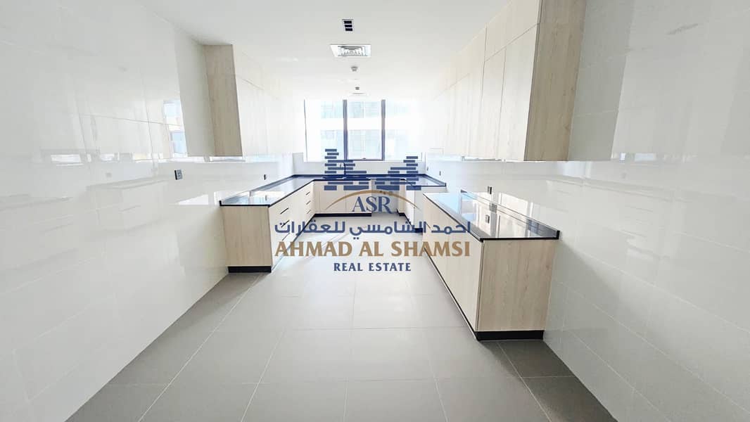 Modern Design || Brand New || 3BHK + Maid || All Master || Fully Sea View || Huge Terrace || Gym, Pool, Play Area || 2 Parking || Available On Very Prime location - Image 9