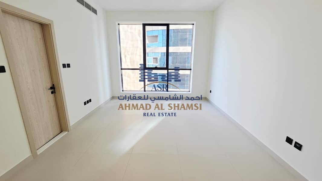 Modern Design || Brand New || 3BHK + Maid || All Master || Fully Sea View || Huge Terrace || Gym, Pool, Play Area || 2 Parking || Available On Very Prime location - Image 25