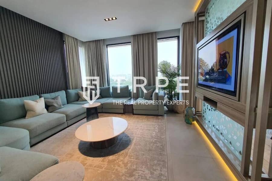 Burj View | Fully Furnished | Luxury 3BR Burj View | Fully Furnished | Luxury 3BR