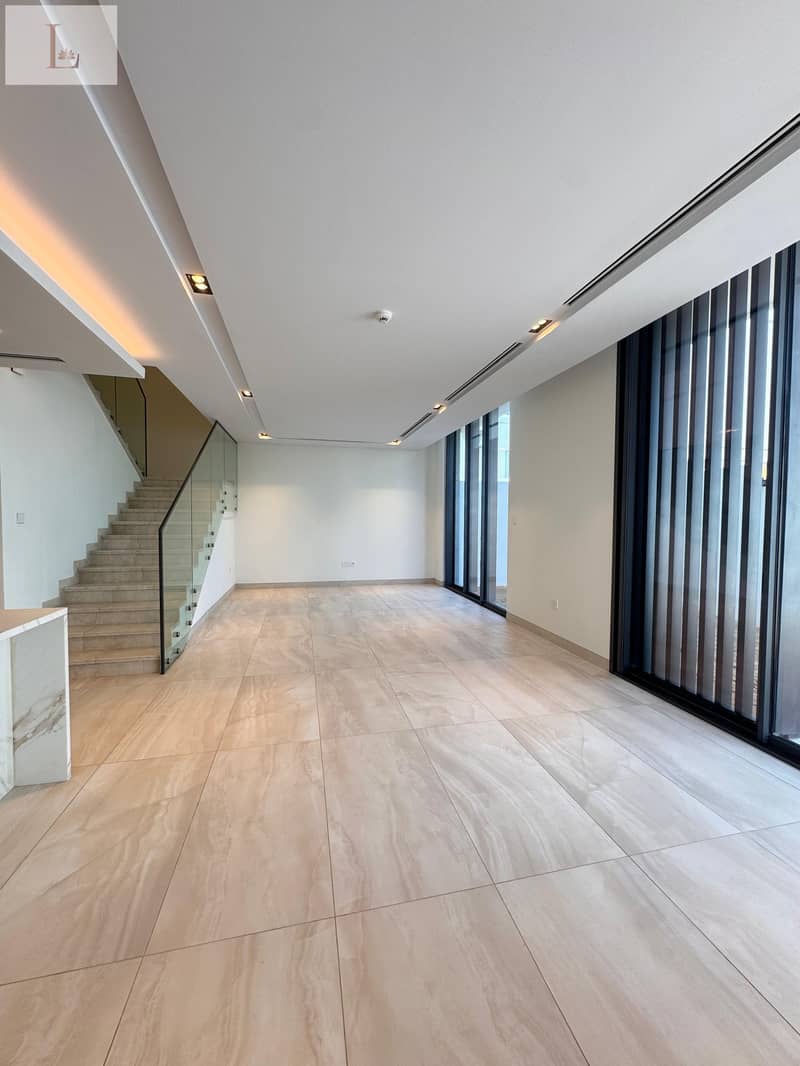 Ultra-Luxury Beachfront 4BHK Duplex | Private Beach Opp Wynn Casino - Image 2