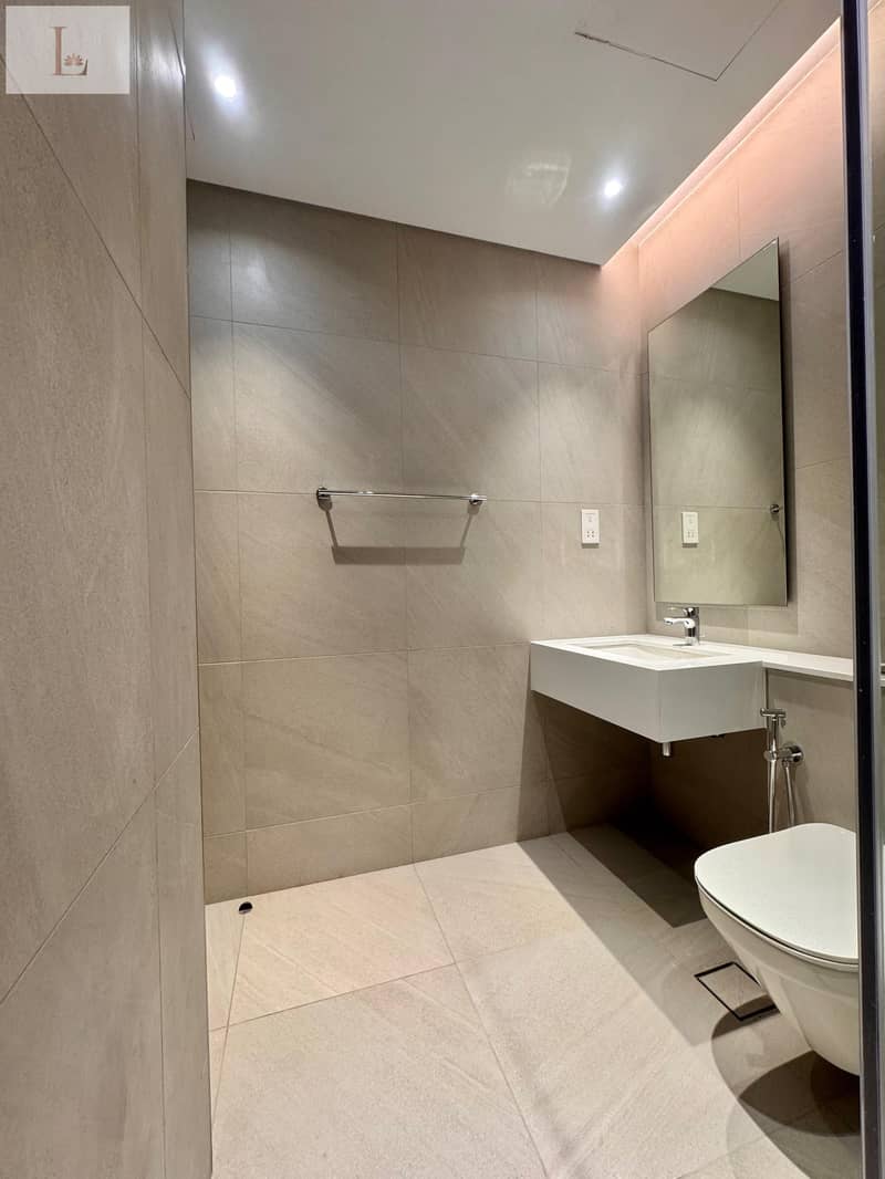 Ultra-Luxury Beachfront 4BHK Duplex | Private Beach Opp Wynn Casino - Image 4