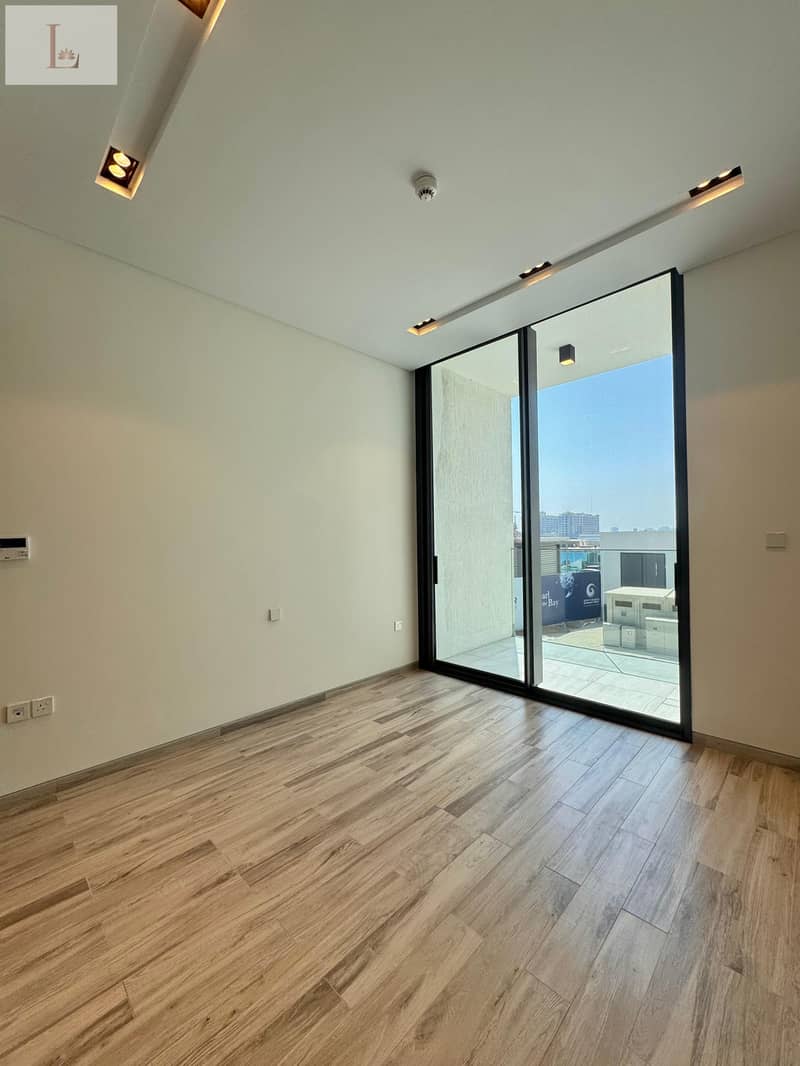 Ultra-Luxury Beachfront 4BHK Duplex | Private Beach Opp Wynn Casino - Image 5