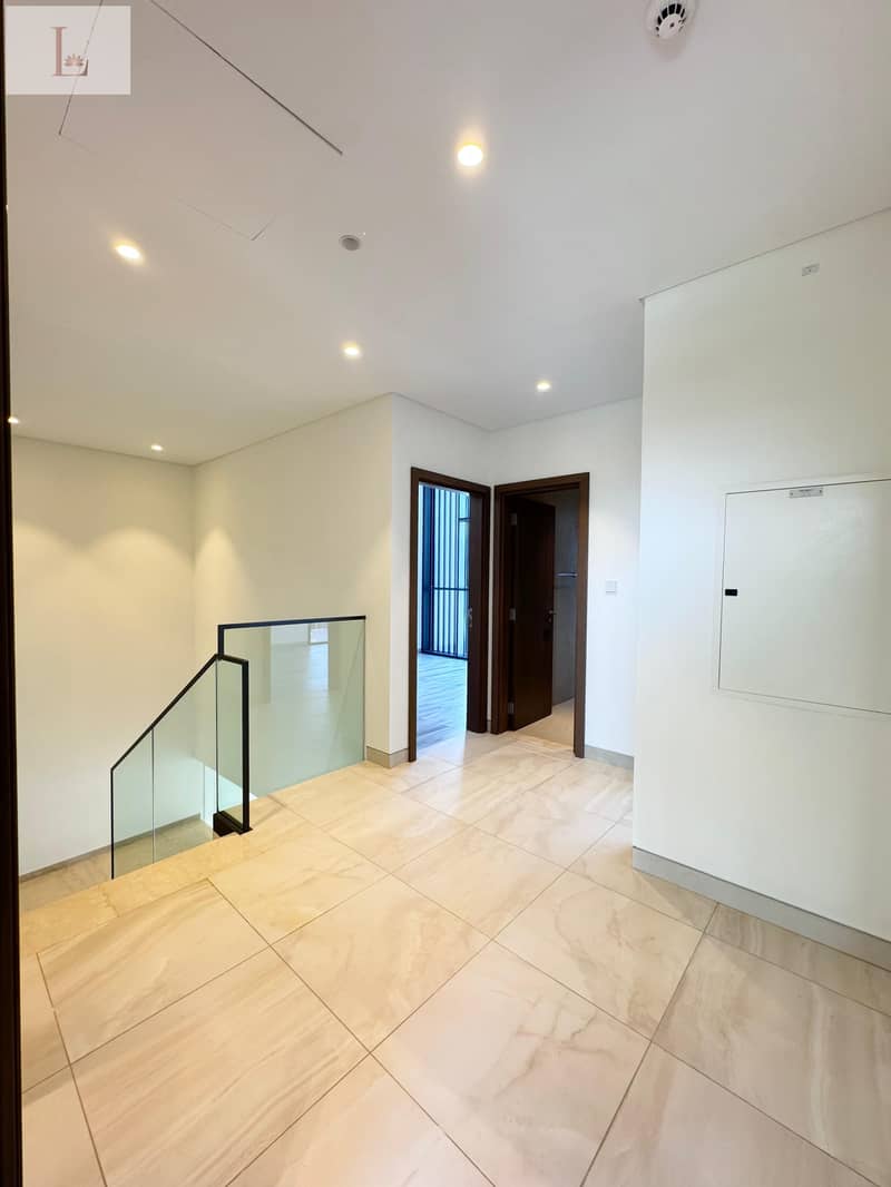 Ultra-Luxury Beachfront 4BHK Duplex | Private Beach Opp Wynn Casino - Image 12