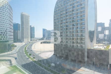 Office for Sale in Business Bay, Dubai - Furnished Office | 2 parking bays | Canal view