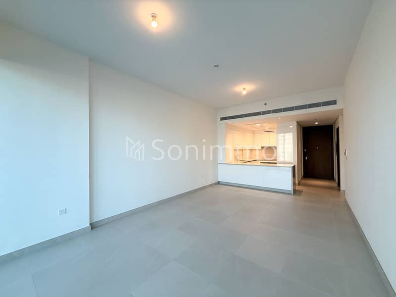 Canal-Front 2BR | Spacious Layout | Prime Location - Image 6