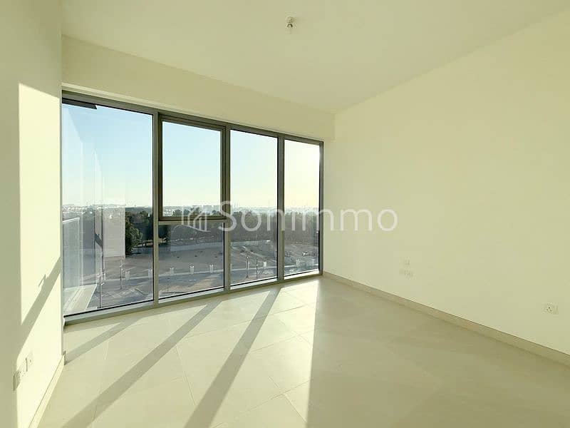 Premium Community | Spacious Layout | Unfurnished - Image 8