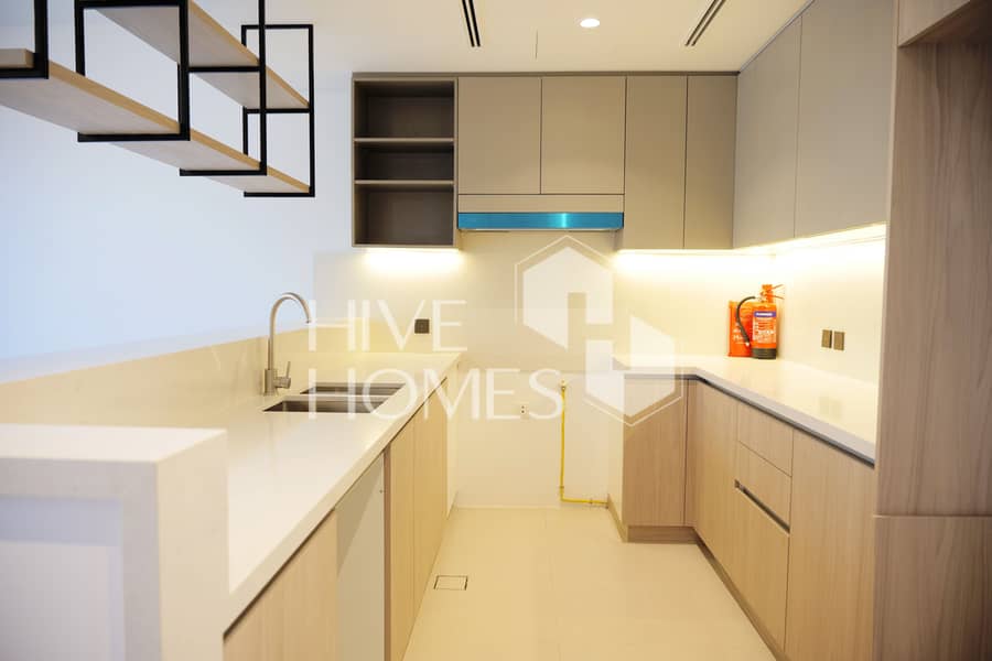 Single Row | Private Garden | Spacious Layout - Image 6