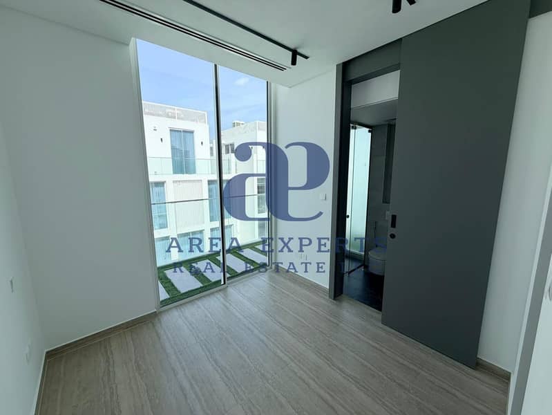 4BR Spacious Villa | Luxury Finishes | Al Barari - Image 3