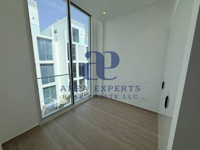 4BR Spacious Villa | Luxury Finishes | Al Barari - Image 18