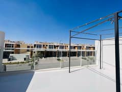 Spacious 4 Bed Townhouse | VOT | Middle Unit