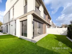 فیلا في أورا،تلال الغاف 4 غرف 330000 درهم - 14159617