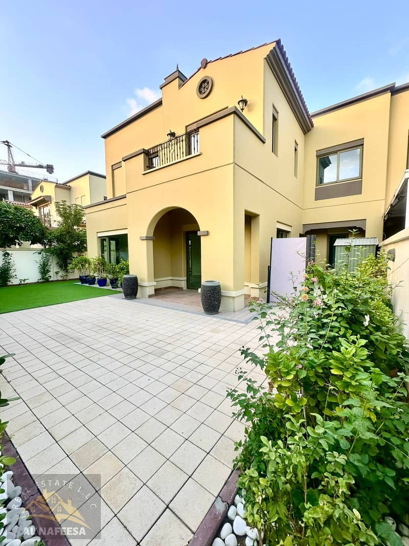 Mushrif Village – 3 BHK + Study/Maid’s Room Villa/Townhouse – Rent