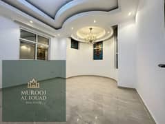 شقة غرفة وصالة للإيجار | أول ساكن | موقع مميز في خليفة أ